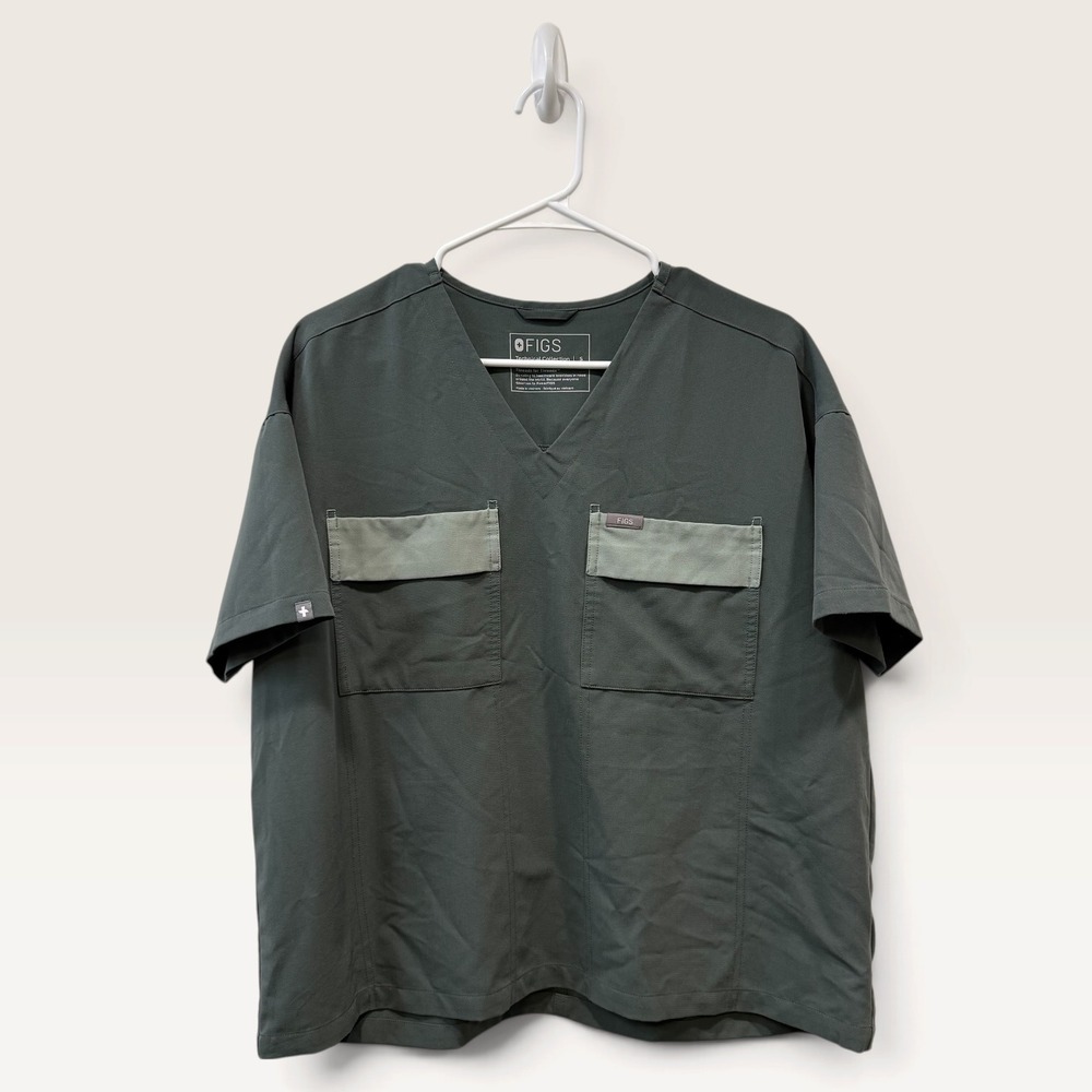 FIGS Technical Collection Dark Green V-Neck Scrub Top Womens Small W23SW1068